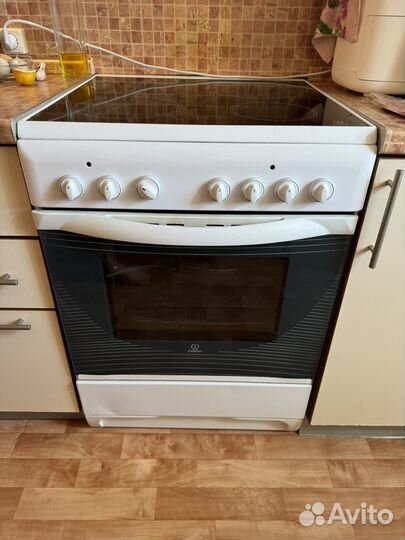 Плита электрическая indesit стеклокерамика