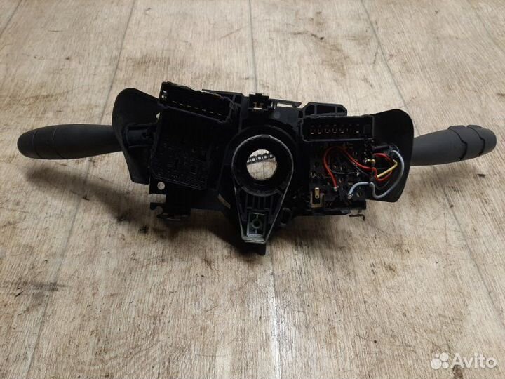 Блок подрулевых переключателей Renault Logan 1.4