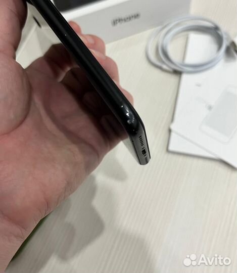 iPhone SE (2020), 64 ГБ