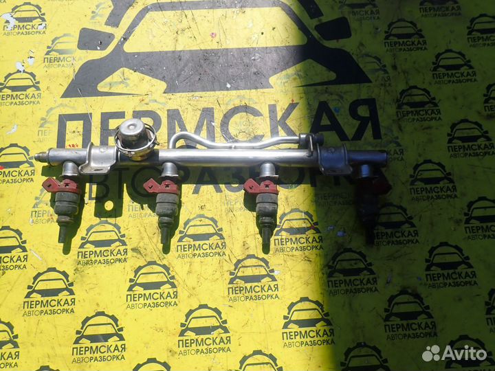 Рейка топливная рампа Mercedes Benz W203 2000-2006