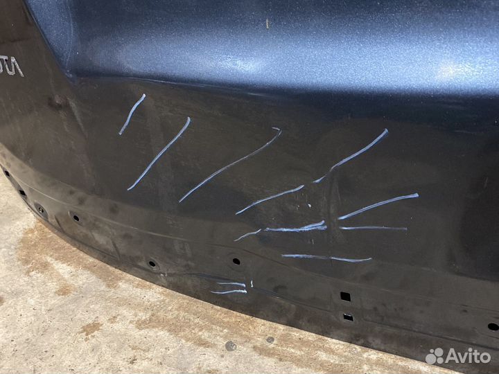 Toyota RAV4 Крышка багажника