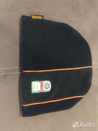 Продам шапки спортивные