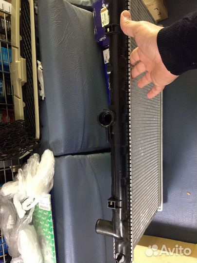 Новый Радиатор Nissan almera N16 pulsar YD22DD