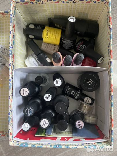 Гель лаки для маникюра за донат