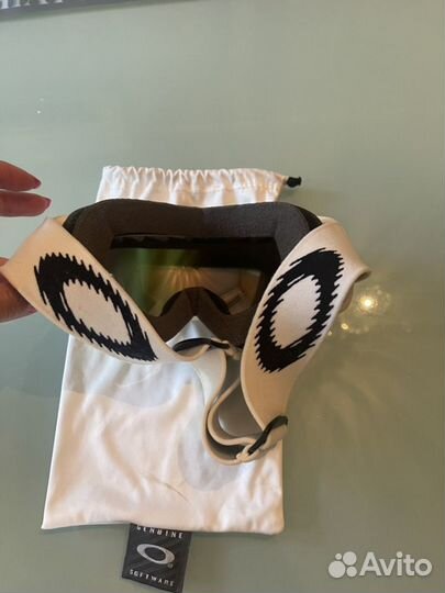 Горнолыжные очки oakley