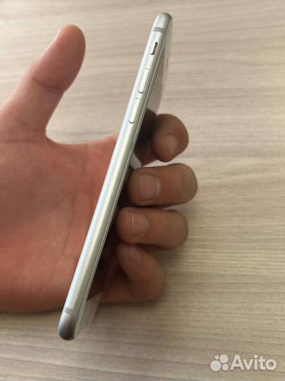 iPhone 8, 64 ГБ