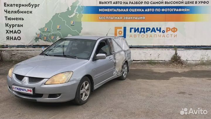Стекло лобовое Mitsubishi Lancer 9 (CS) MR991631