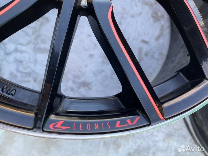 Красивые двухцветные Weds Leonis R20 5-114,3