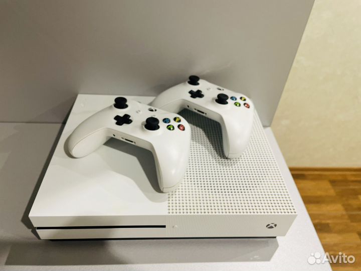 Xbox ONE S