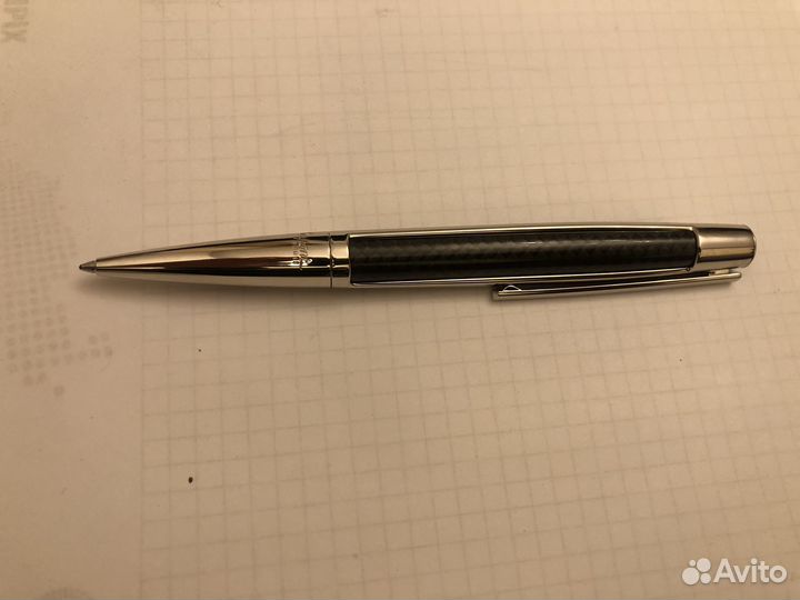 Продается шариковая ручка S.T. Dupont