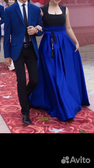 Вечернее платье