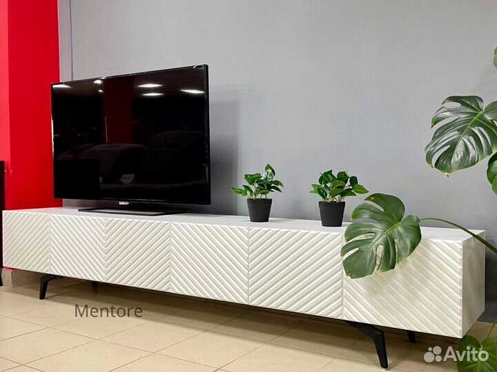 Тумба тв Bravo на опорах / белая / 2000х400х300 мм