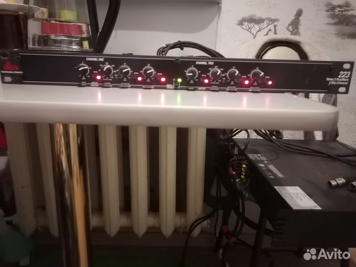 Кроссовер DBX 223