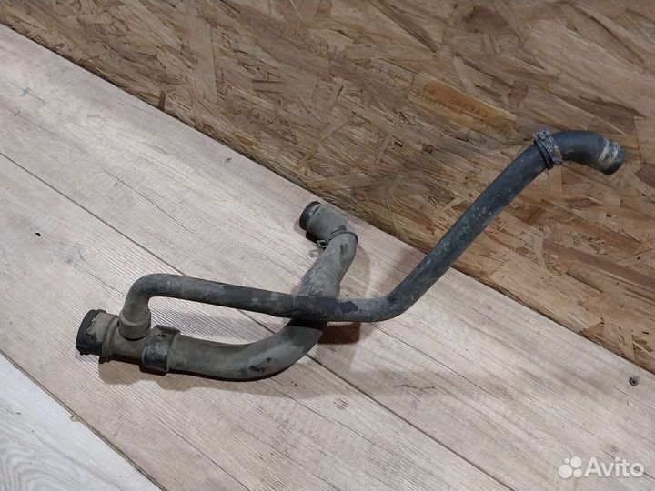 Шланг охлаждения Volkswagen Passat B5 патрубок