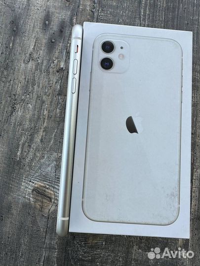 iPhone 11, 64 ГБ