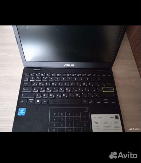 Ноутбук asus vivobook