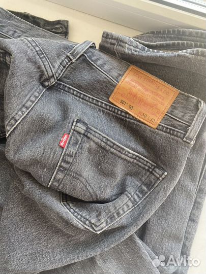 Мужские джинсы levis 501 серые