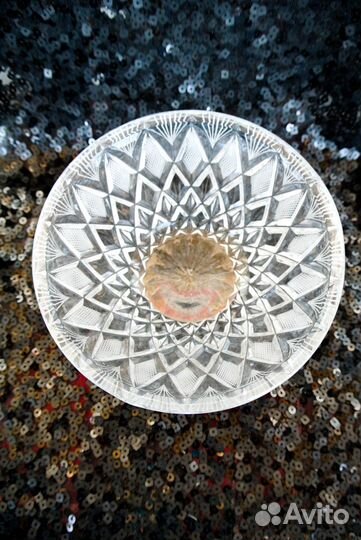 Хрустальная конфетница