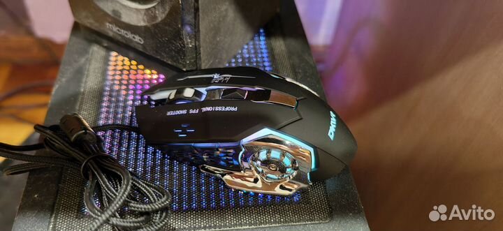 Игровая клавиатура и мышь