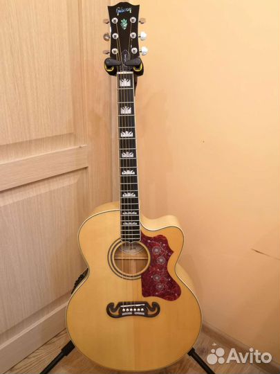 Электроакустическая гитара Gibson J200 новая копия