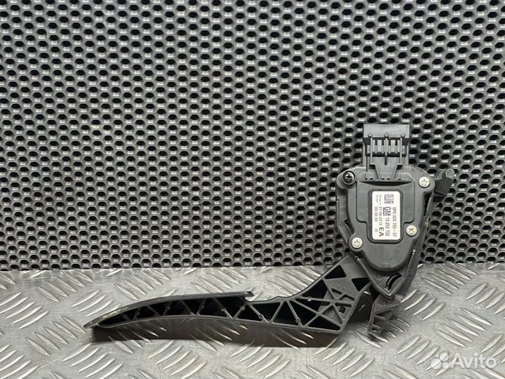 Педаль газа Chevrolet Cruze J300 1.8