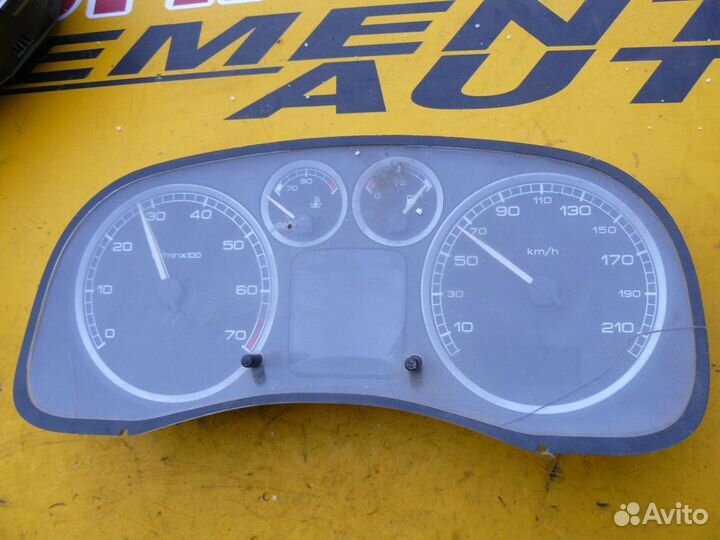 Щиток приборов для Peugeot 307