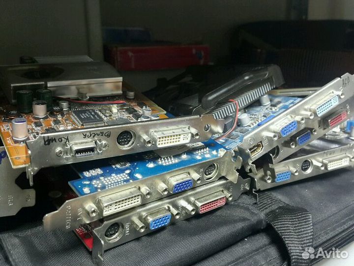 Видеокарта PCI-E в ассортименте