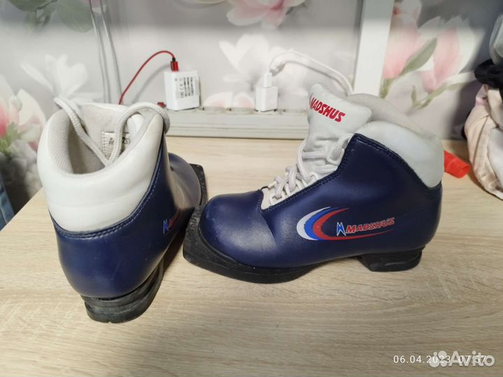 Лыжные ботинки