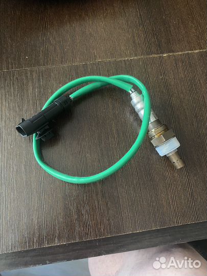 Продаю датчик кислорода на рено верхний