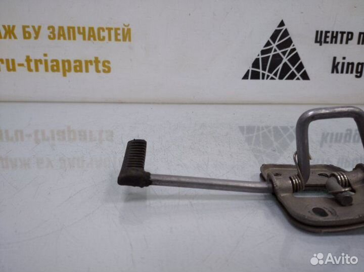 Крюк замка капота Skoda Rapid 1 NH3 рестайлинг