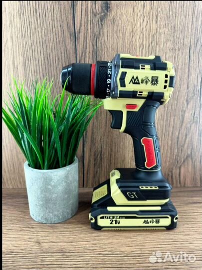 Шуруповерт бесщеточный оригинал