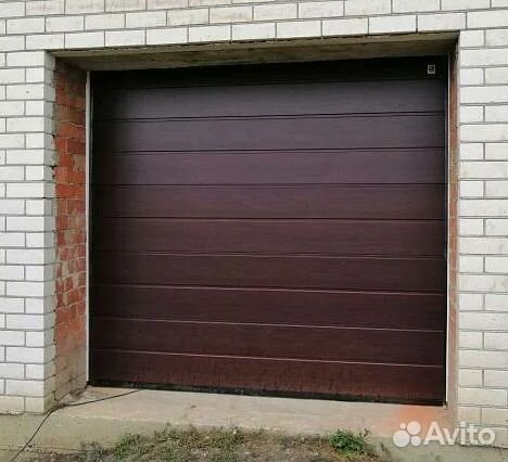 Секционные ворота