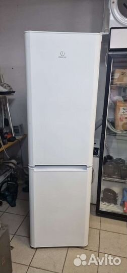 Холодильник indesit