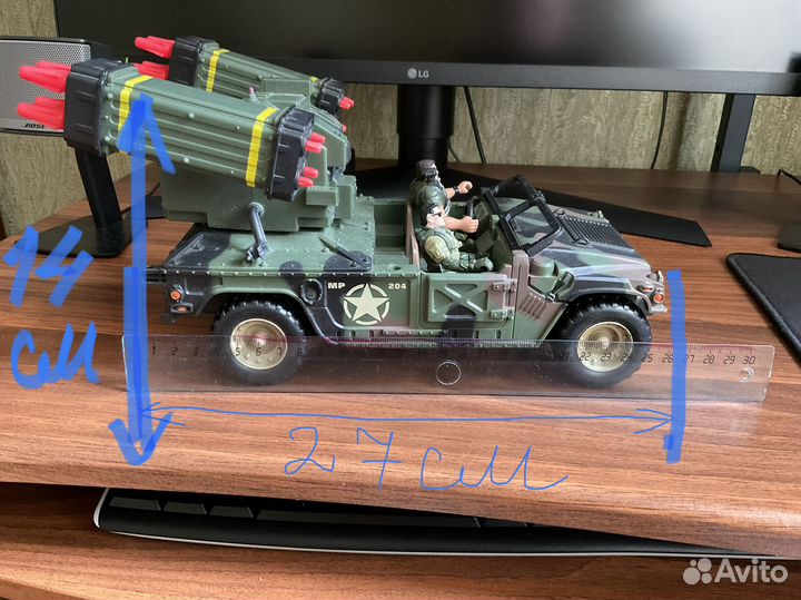 Военные машинки. Фигурки 