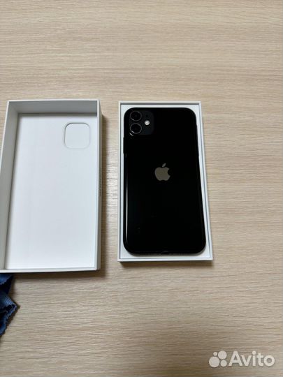 iPhone 11, 64 ГБ