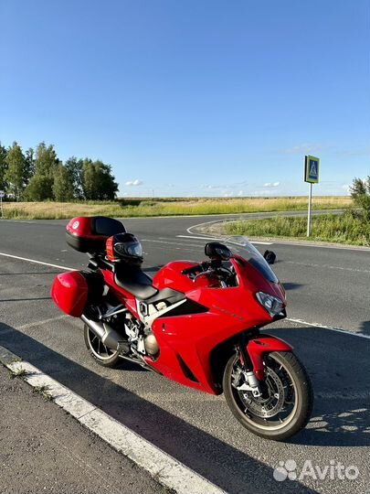 Продам мотоцикл Honda VFR 800
