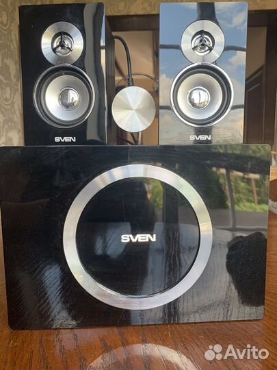 Акустические колонки Sven