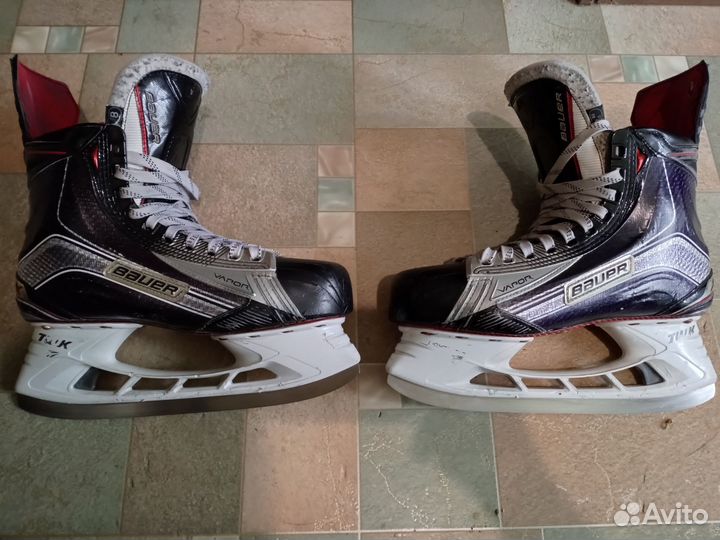 Коньки хоккейные