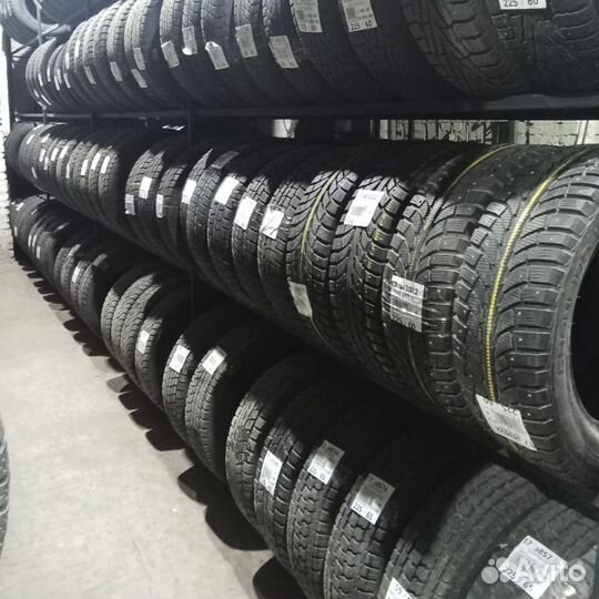Kumho WinterCraft KW27 245/45 R17 99V