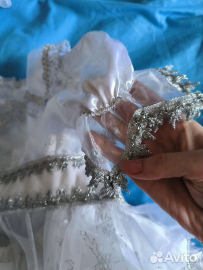 Новогодний костюм снежинки для девочки