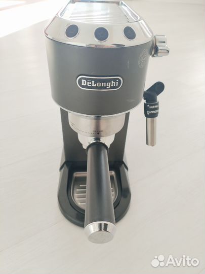 Кофеварка рожковая delonghi