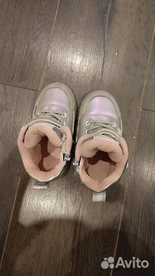 Ботинки демисезонные 25