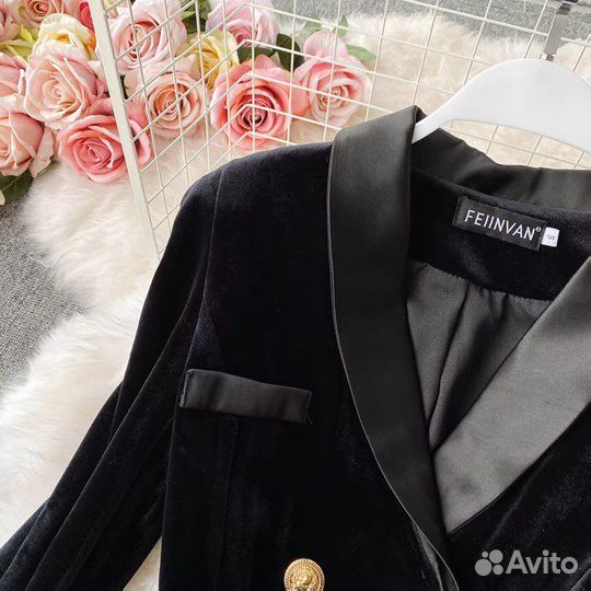 Платье женское