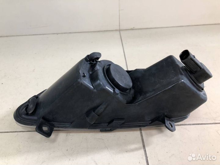 Фара противотуманная правая Volkswagen Polo Sed RU