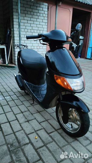 Скутер Suzuki lets 1