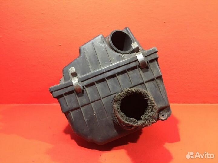 Корпус воздушного фильтра Opel Vectra B Z22SE 2.2L