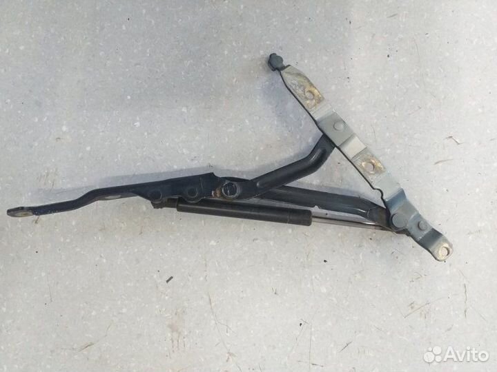 Петля крышки багажника Volvo S40 2.0 1995-1999