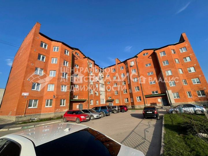 1-к. квартира, 42 м², 1/5 эт.