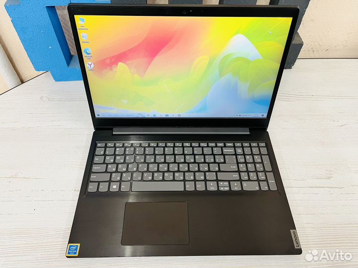 Свежий игровой ноутбук gold/8gb/MX110 2gb