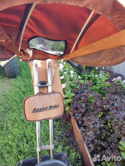 Велосипед детский трехколесный с управлением